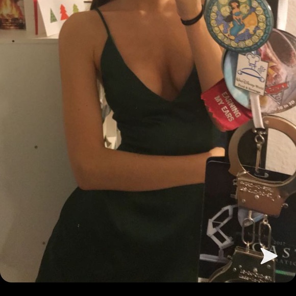 Silk green dress - Picture 5 of 6